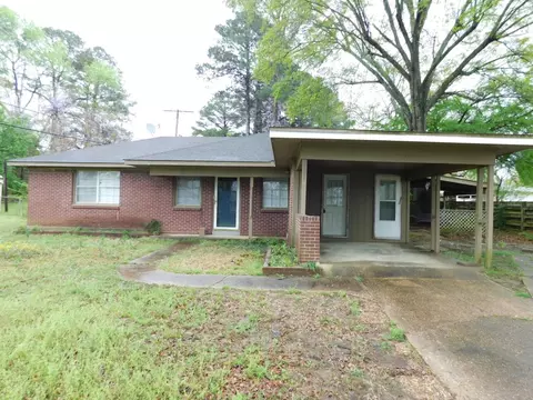 201 SE 3rd St, Springhill, LA 71075