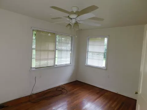 Bedroom - 201 SE 3rd St, Springhill, LA 71075 photo 3 of 4
