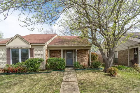818 Versailles St, Mesquite, TX 75149