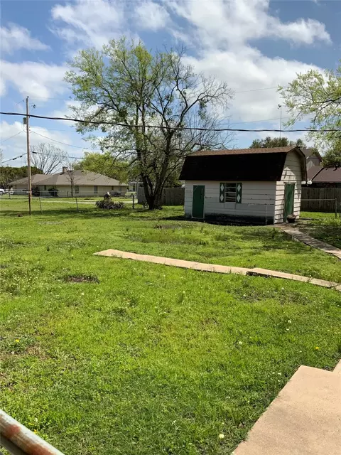 403 E Hackberry St, Leonard, TX 75452 photo 17