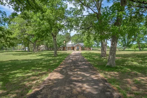 130 Vz County Road 3509, Edgewood, TX 75117