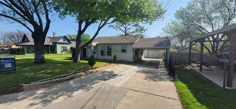 520 N Charles St, Lewisville, TX 75057