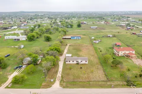 3832 Dove Meadows Ln, Joshua, TX 76058