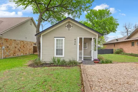 604 N Marable St, West, TX 76691