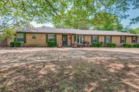 3908 Royal Ln, Dallas, TX 75229