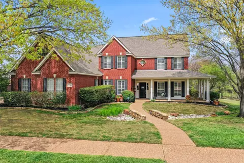 310 Skyline Dr, Trophy Club, TX 76262