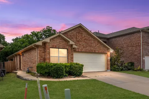 5944 Melanie Dr, Fort Worth, TX 76131