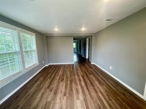 999 W Main St, Como, TX 75431 photo 4