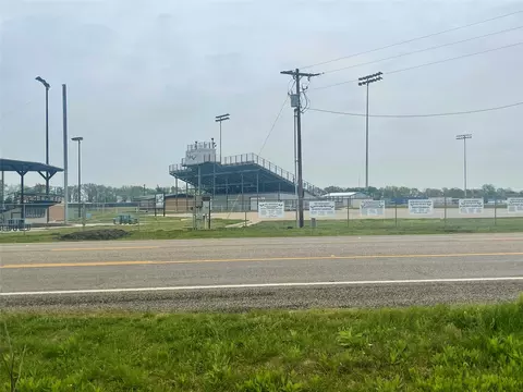 999 W Main St, Como, TX 75431 photo 26