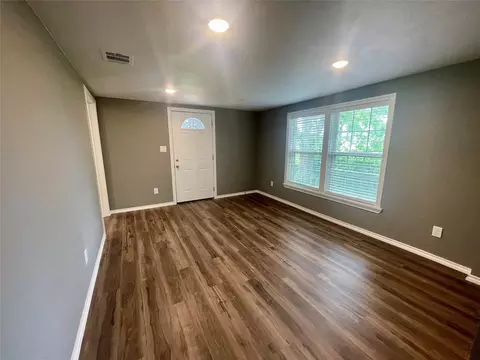 999 W Main St, Como, TX 75431 photo 2