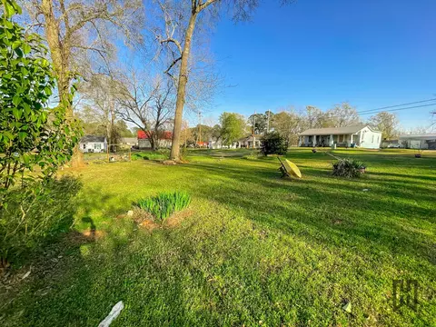 304 Beardsley Ave, Homer, LA 71040