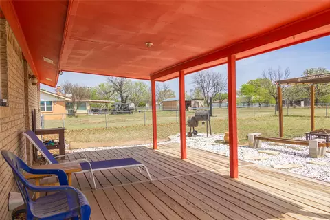 Exterior - 401 S 6th St, Bangs, TX 76823 photo 3 of 10