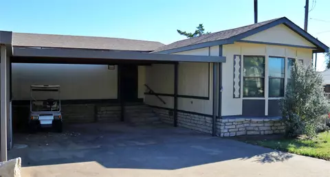 5517 Water View Dr, Granbury, TX 76048