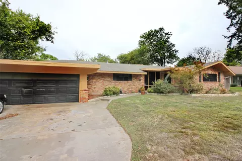 647 Monssen Dr, Dallas, TX 75224
