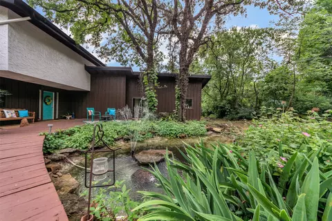 245 Sandy Ln, Fort Worth, TX 76120