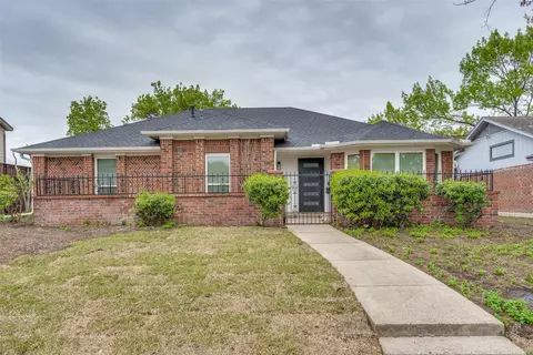 1937 Oakbluff Dr, Carrollton, TX 75007