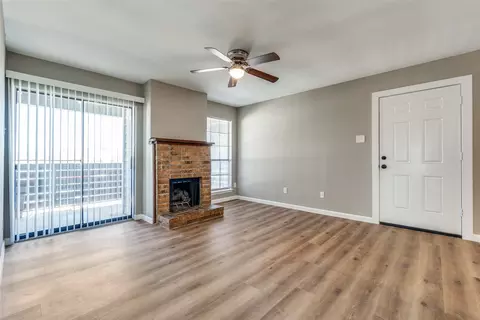 1603 N Garrett Ave #205, Dallas, TX 75206