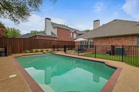 14633 Heritage Ln, Addison, TX 75001