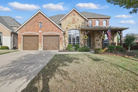 8629 Jefferson Way, Lantana, TX 76226
