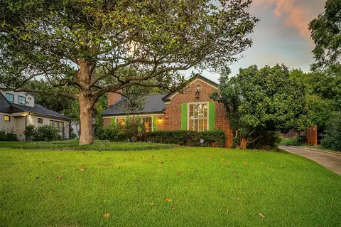3241 Westcliff Rd W, Fort Worth, TX 76109