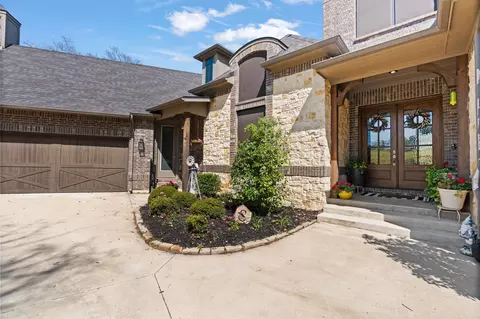 540 Prairie Timber Rd, Burleson, TX 76028
