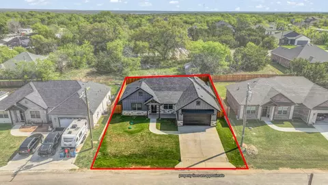 5513 Firewood Trl, Granbury, TX 76048