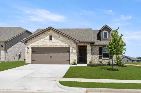 2116 Sesaro Dr, Aubrey, TX 76227
