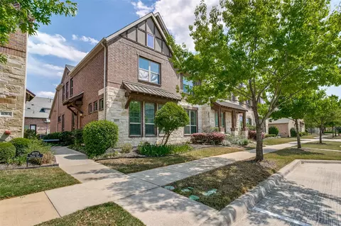 4666 Dozier Rd #C, Carrollton, TX 75010