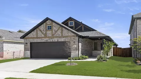 724 Hidden Feather Dr, Lavon, TX 75166