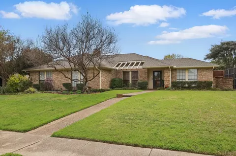 3712 Solarium Pl, Plano, TX 75075