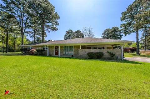 Exterior - 1201 Coyle St, Springhill, LA 71075 photo 3 of 9