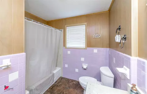 Bath - 1201 Coyle St, Springhill, LA 71075 photo 2 of 4