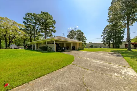 Exterior - 1201 Coyle St, Springhill, LA 71075 photo 2 of 9