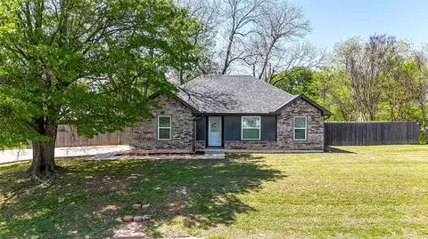 1 W Parnell St, Denison, TX 75020