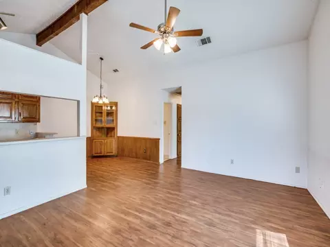 407 S Las Vegas Trl #2, White Settlement, TX 76108