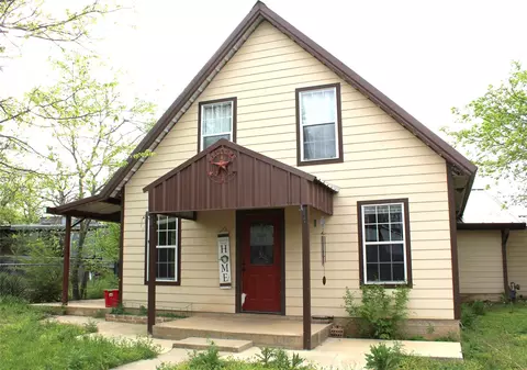 825 S Wilson St, Stephenville, TX 76401
