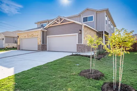728 Wheatfield Dr #724, Venus, TX 76084