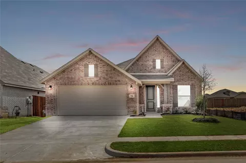 916 Madeline Ln, Cleburne, TX 76033
