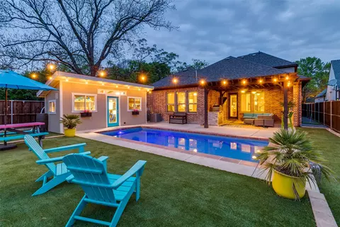 6518 Trammel Dr, Dallas, TX 75214