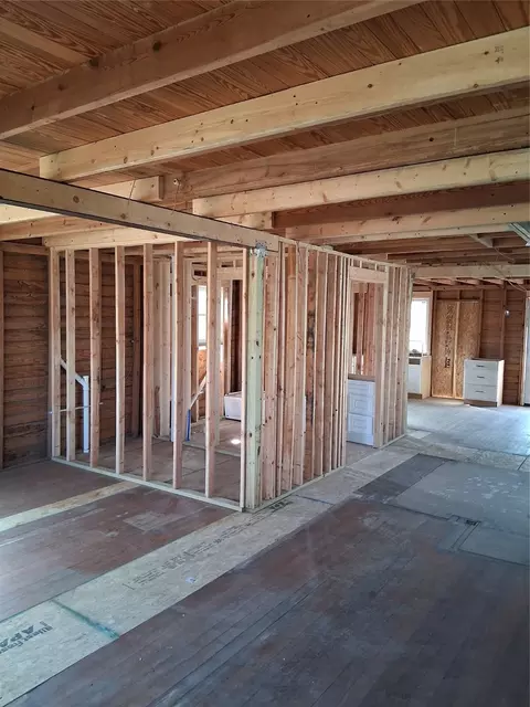 208 E 4th St, Coleman, TX 76834