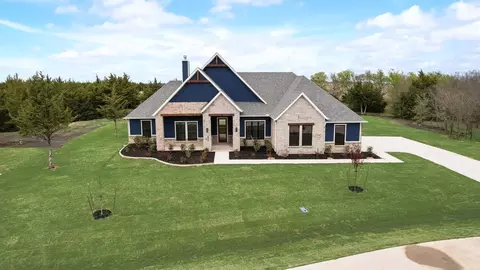 745 Evergreen Way, Nevada, TX 75173