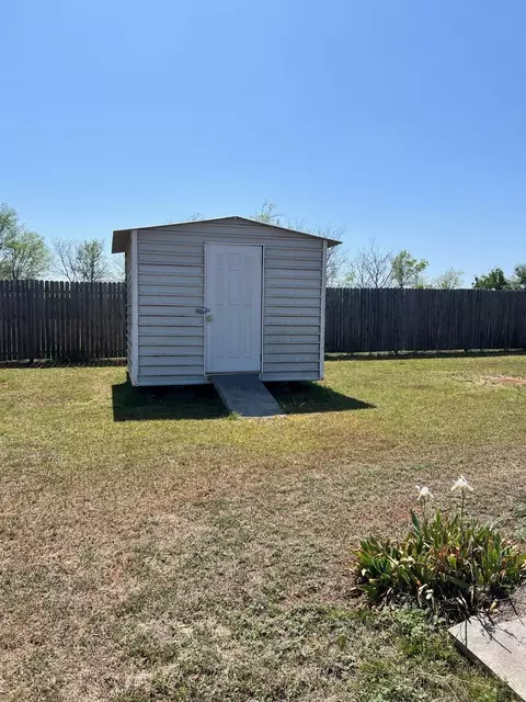 306 N Leon St, Gustine, TX 76455 photo 21