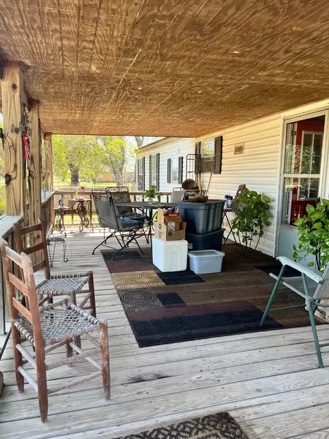 306 N Leon St, Gustine, TX 76455 photo 4