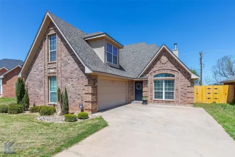1834 Moonlight Dr, Abilene, TX 79606