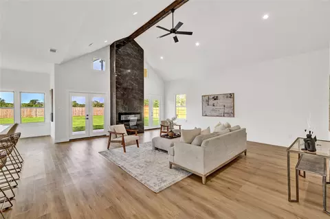 Living - 1209 Griffith Ave, Terrell, TX 75160 photo 2 of 4