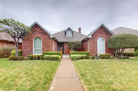 2725 Big Oaks Dr, Garland, TX 75044