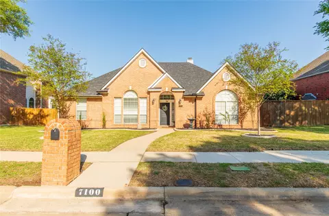 7100 Hillview Dr, Plano, TX 75025
