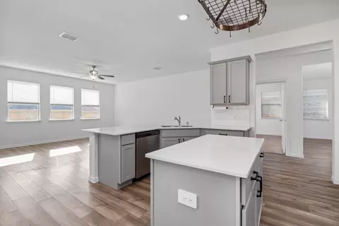 Kitchen - 14828 Devils Claw Trl, Haslet, TX 76052 photo 3 of 5