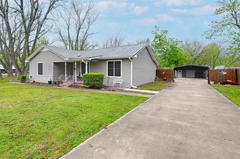205 Piner St, Honey Grove, TX 75446