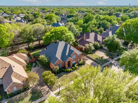 1213 Hills Creek Dr, Mckinney, TX 75072